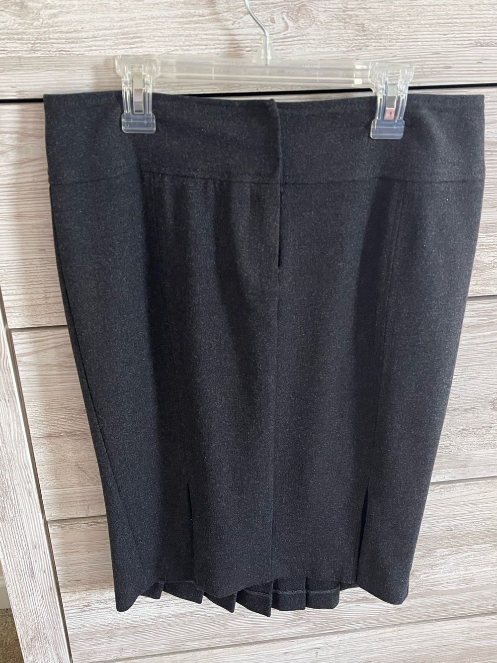 Arden B Charcoal Grey Kick Pleat Back Skirt Size 2 Y2K Office Siren Academia